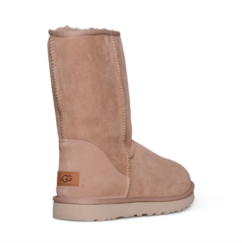 NEW UGG Classic Short II Boots - Women's - Picture 6 of 11